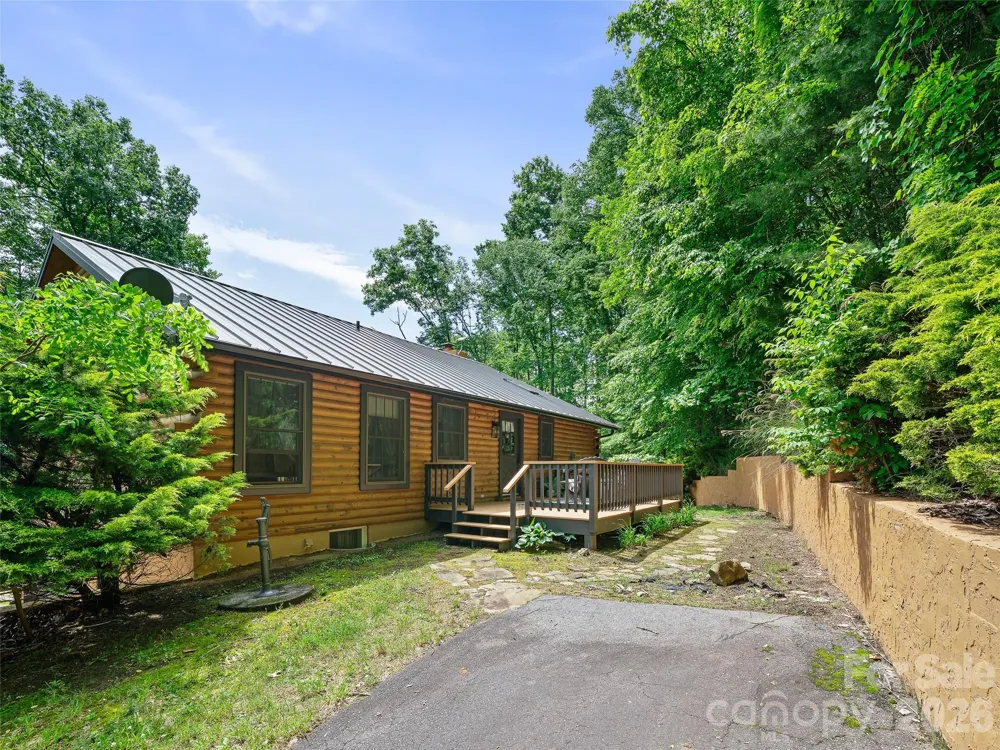 357 Rosewood Lane Burnsville, NC 28714