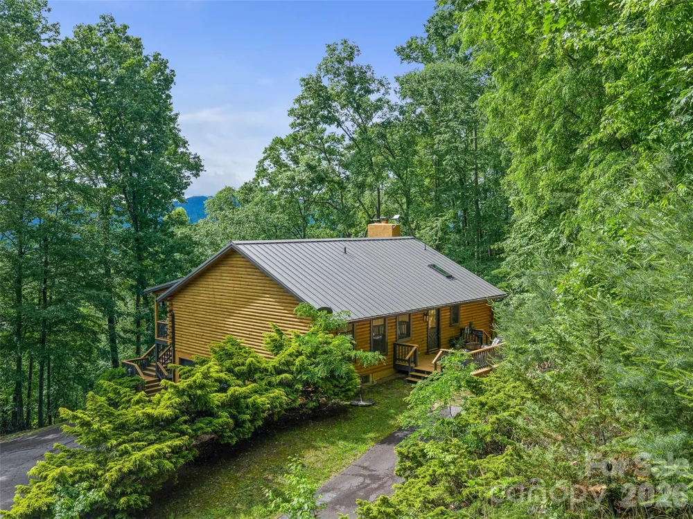357 Rosewood Lane Burnsville, NC 28714