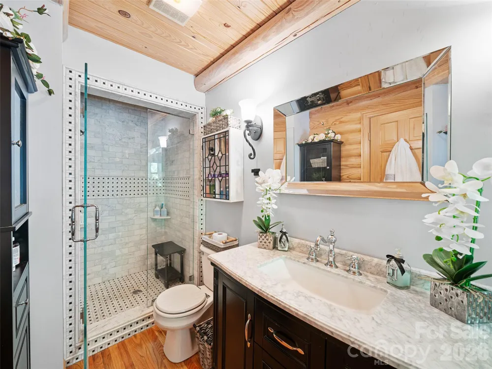 357 Rosewood Lane Burnsville, NC 28714