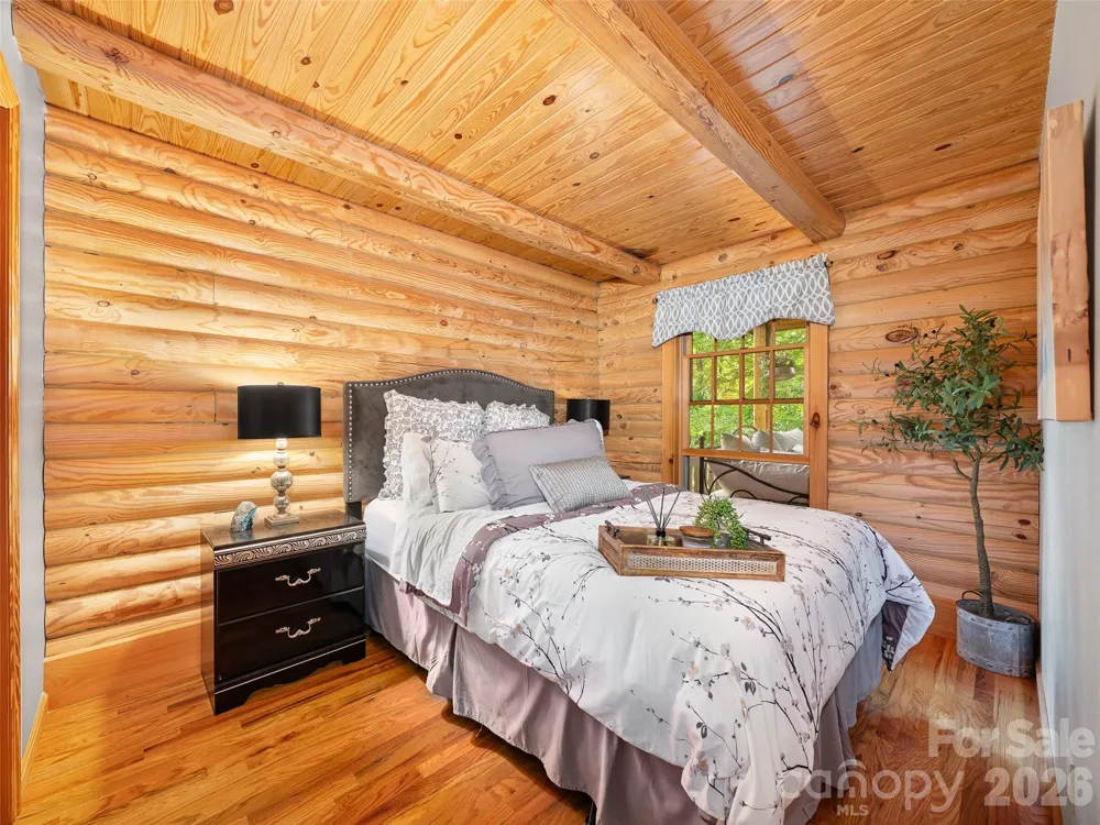 357 Rosewood Lane Burnsville, NC 28714