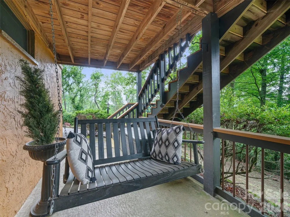 357 Rosewood Lane Burnsville, NC 28714