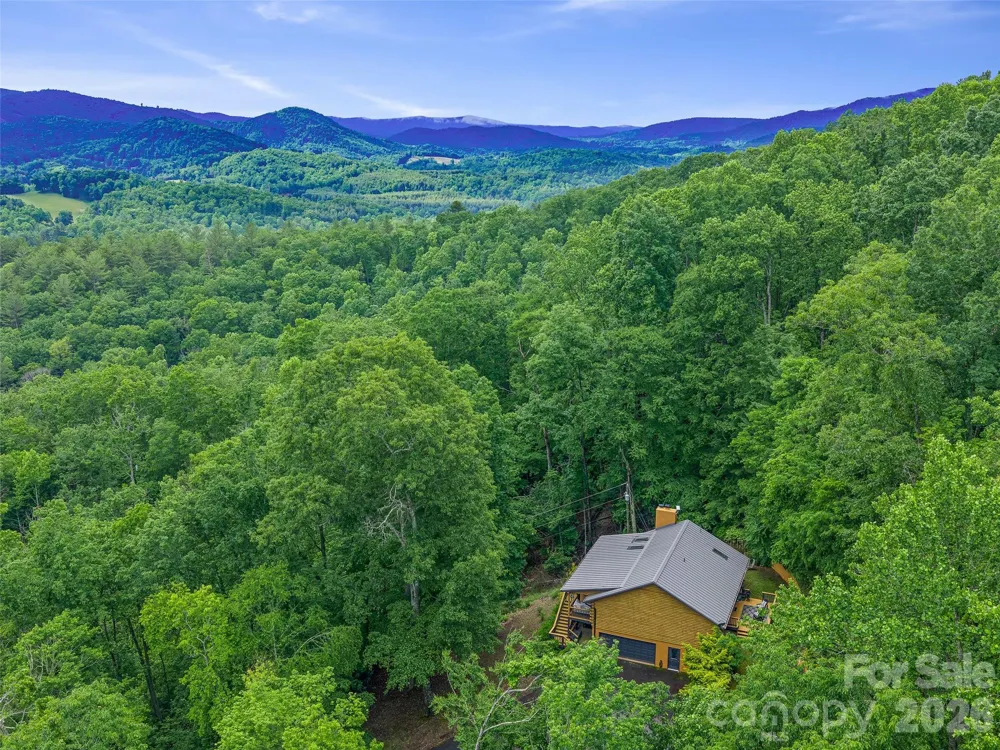 357 Rosewood Lane Burnsville, NC 28714