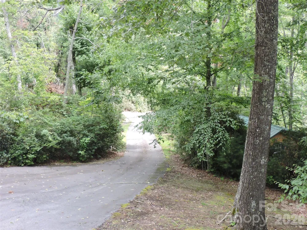 357 Rosewood Lane Burnsville, NC 28714