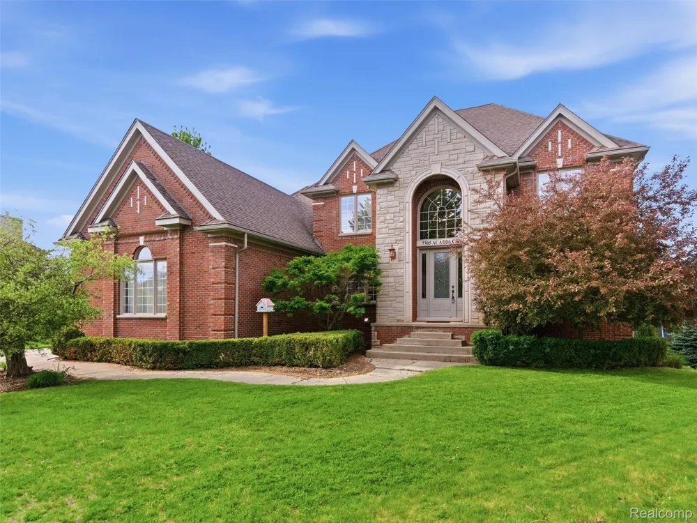 7305 Acadia Court Washington Township, MI 48095