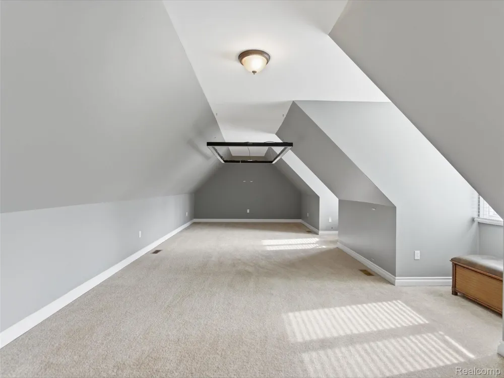 7305 Acadia Court Washington Township, MI 48095