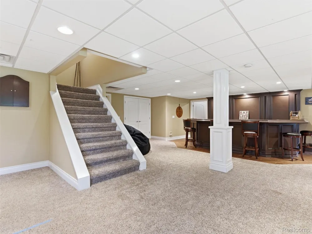7305 Acadia Court Washington Township, MI 48095