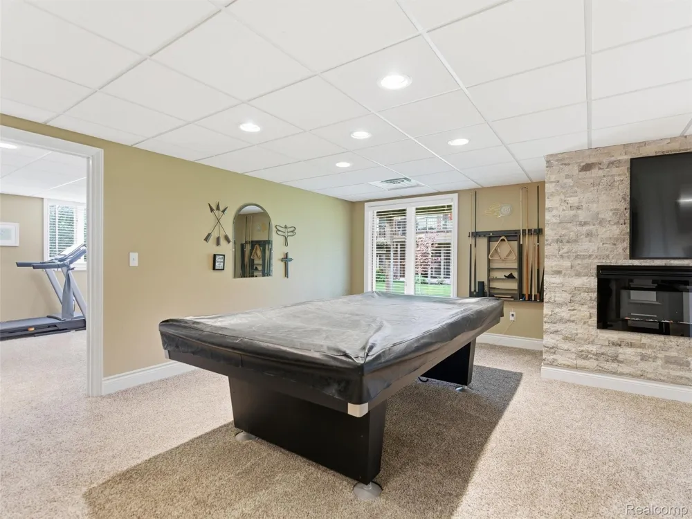7305 Acadia Court Washington Township, MI 48095
