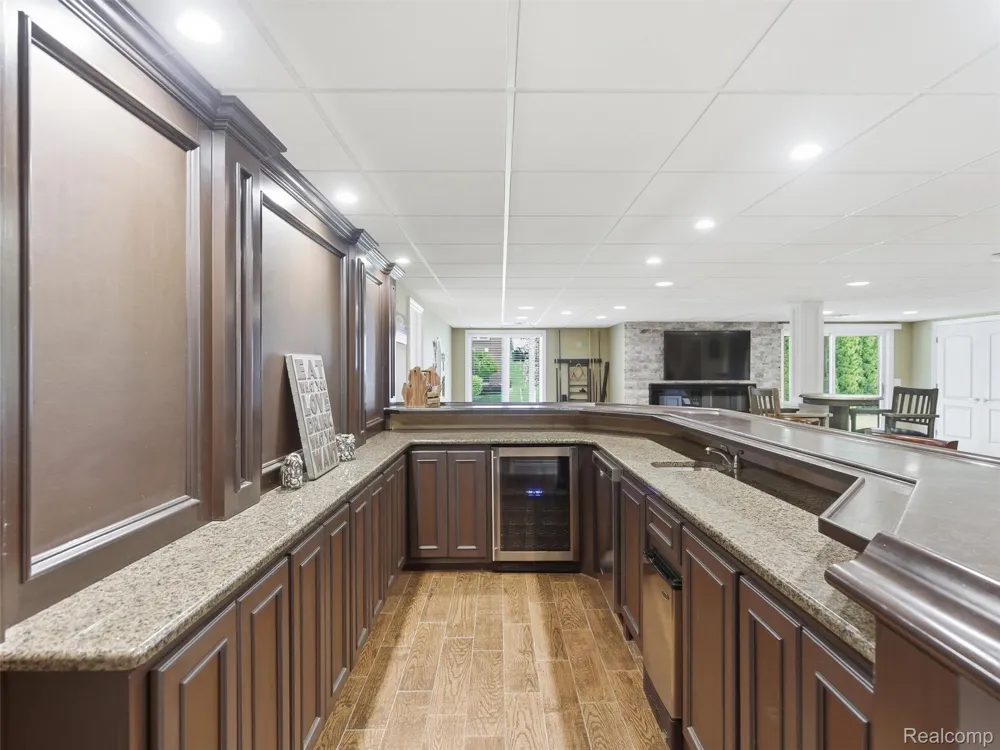 7305 Acadia Court Washington Township, MI 48095