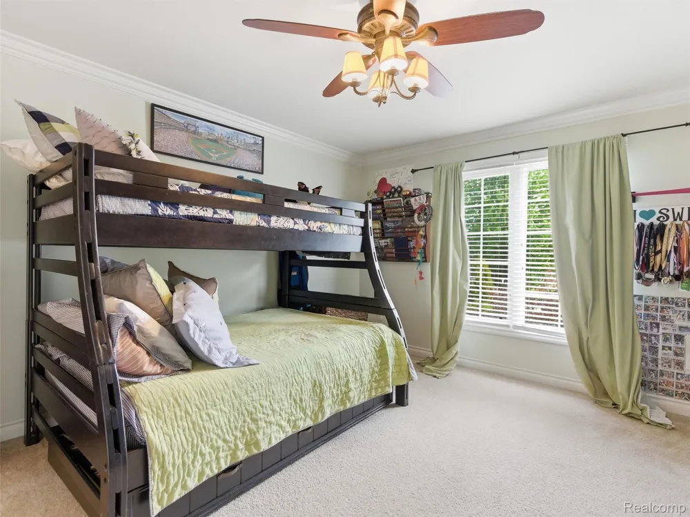 7305 Acadia Court Washington Township, MI 48095