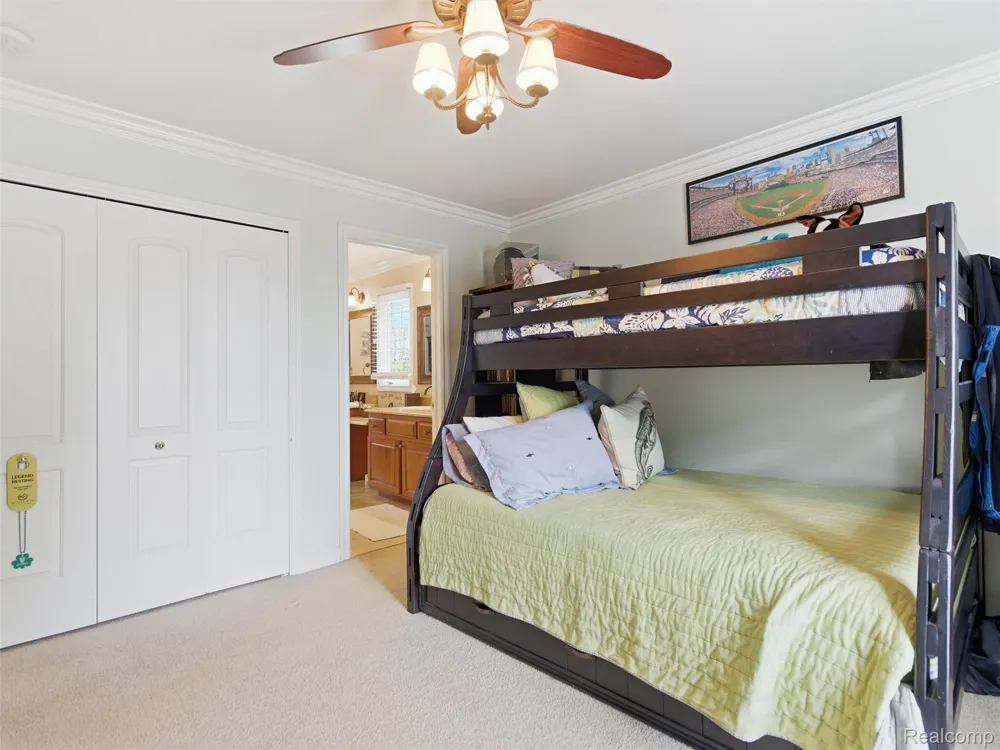 7305 Acadia Court Washington Township, MI 48095