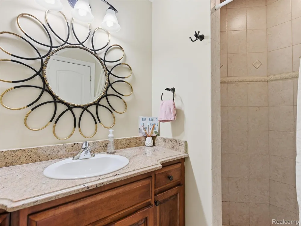 7305 Acadia Court Washington Township, MI 48095