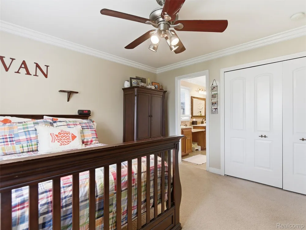 7305 Acadia Court Washington Township, MI 48095