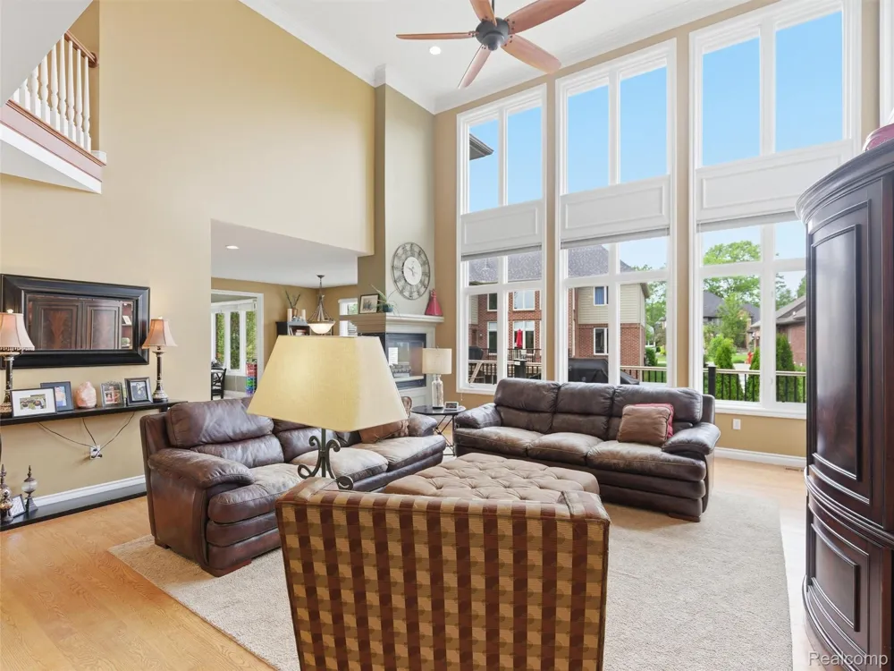 7305 Acadia Court Washington Township, MI 48095