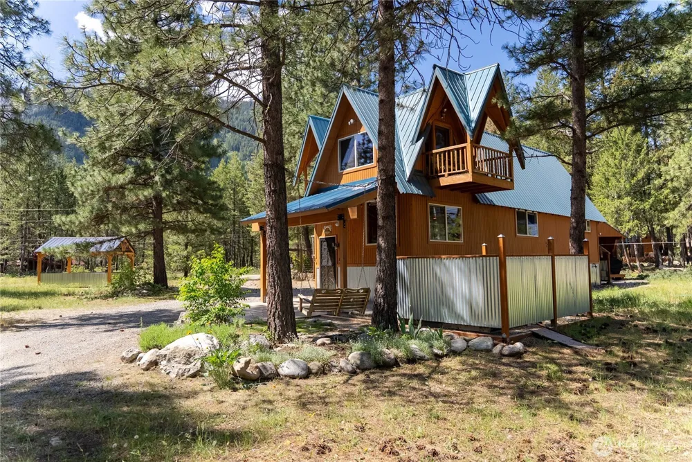 13 Littel Road Mazama, WA 98833