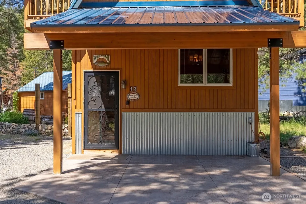 13 Littel Road Mazama, WA 98833