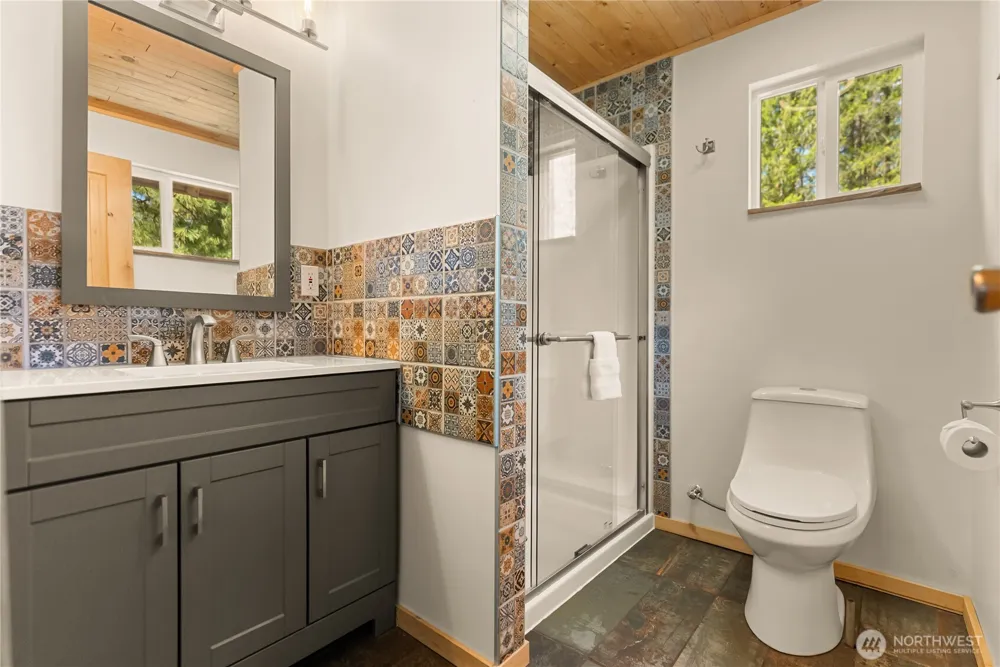 13 Littel Road Mazama, WA 98833