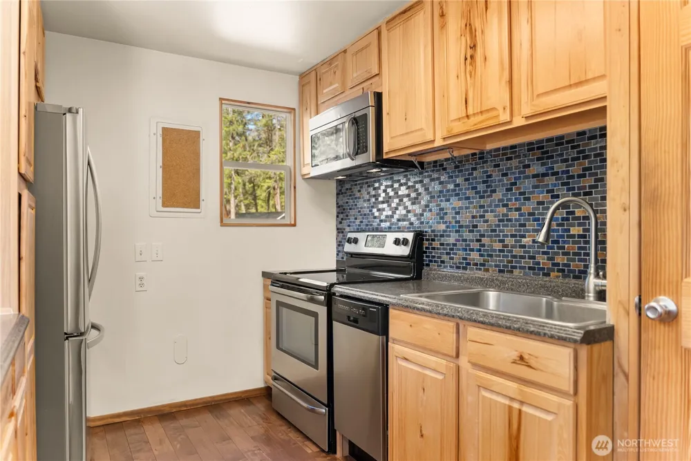 13 Littel Road Mazama, WA 98833