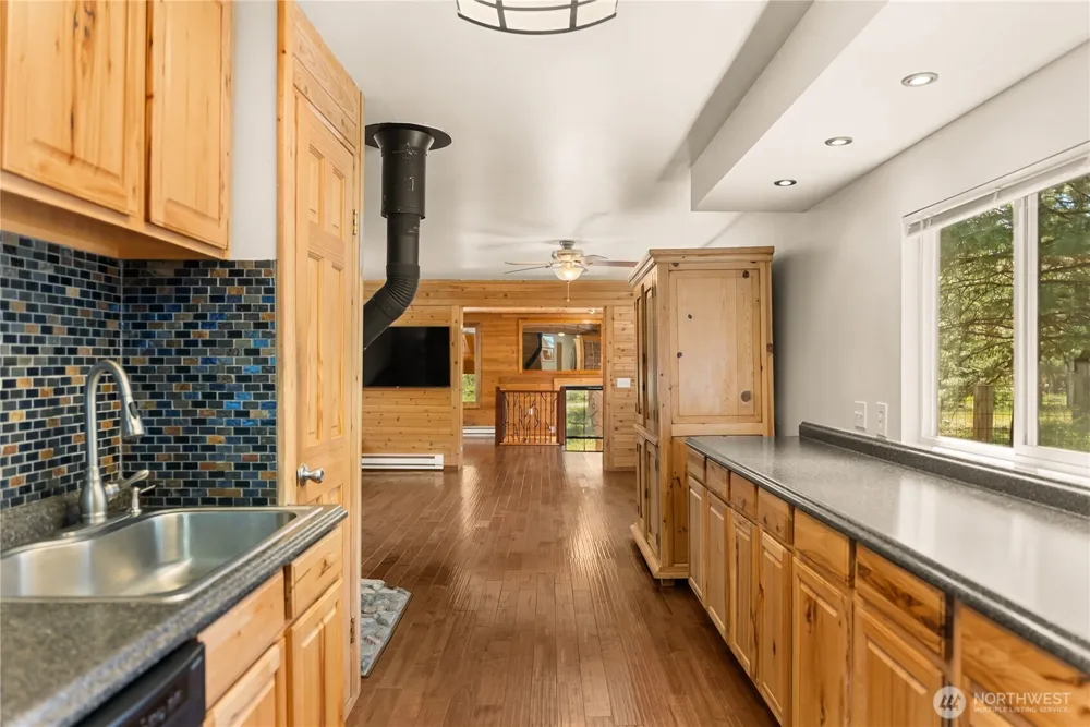 13 Littel Road Mazama, WA 98833