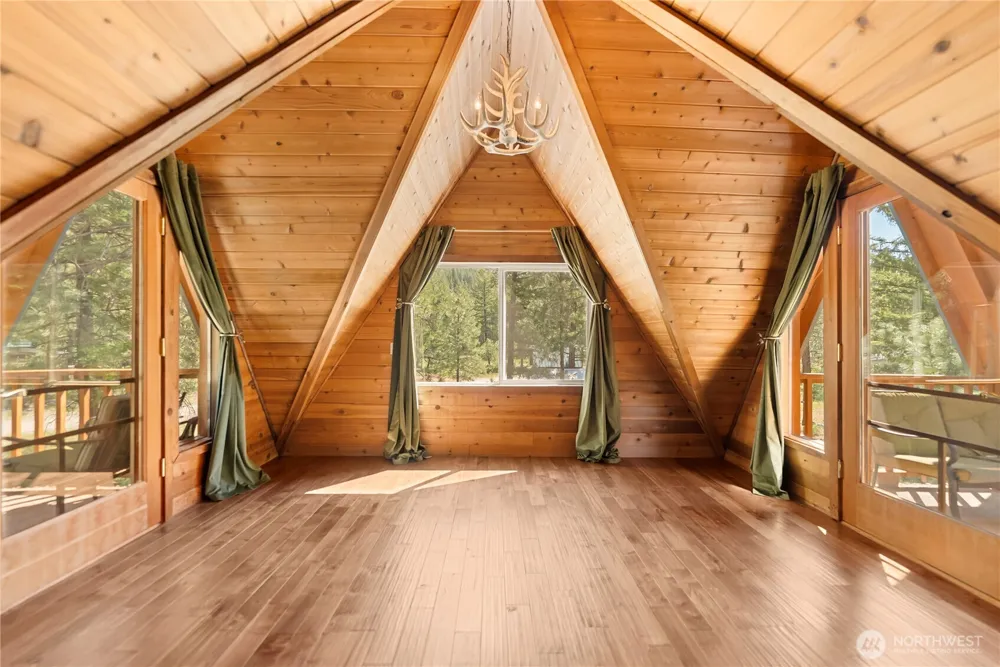 13 Littel Road Mazama, WA 98833