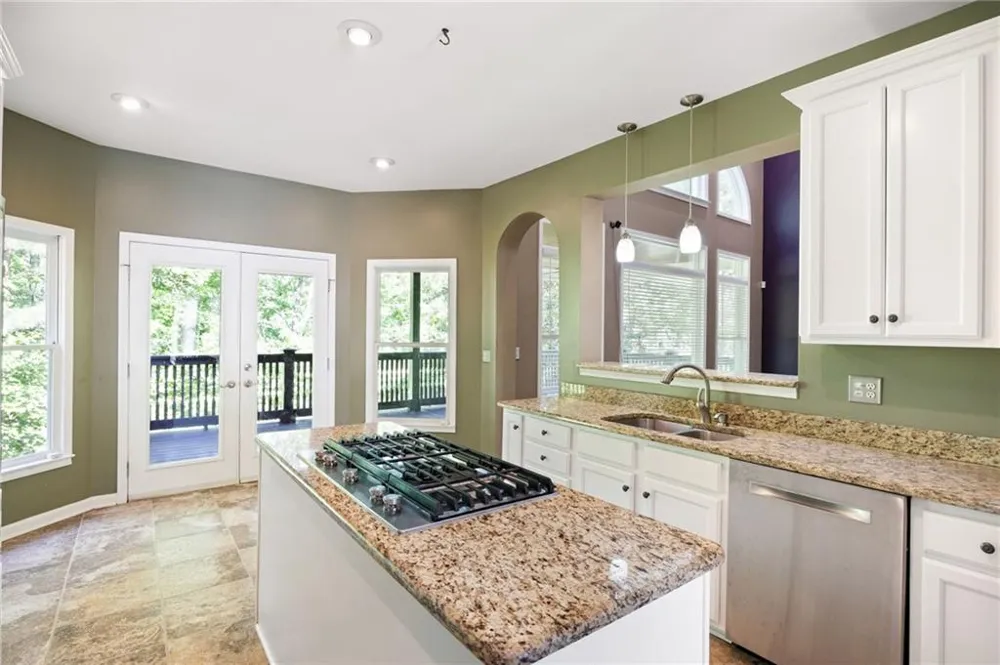 13 Royal Lake Drive SE Cartersville, GA 30120