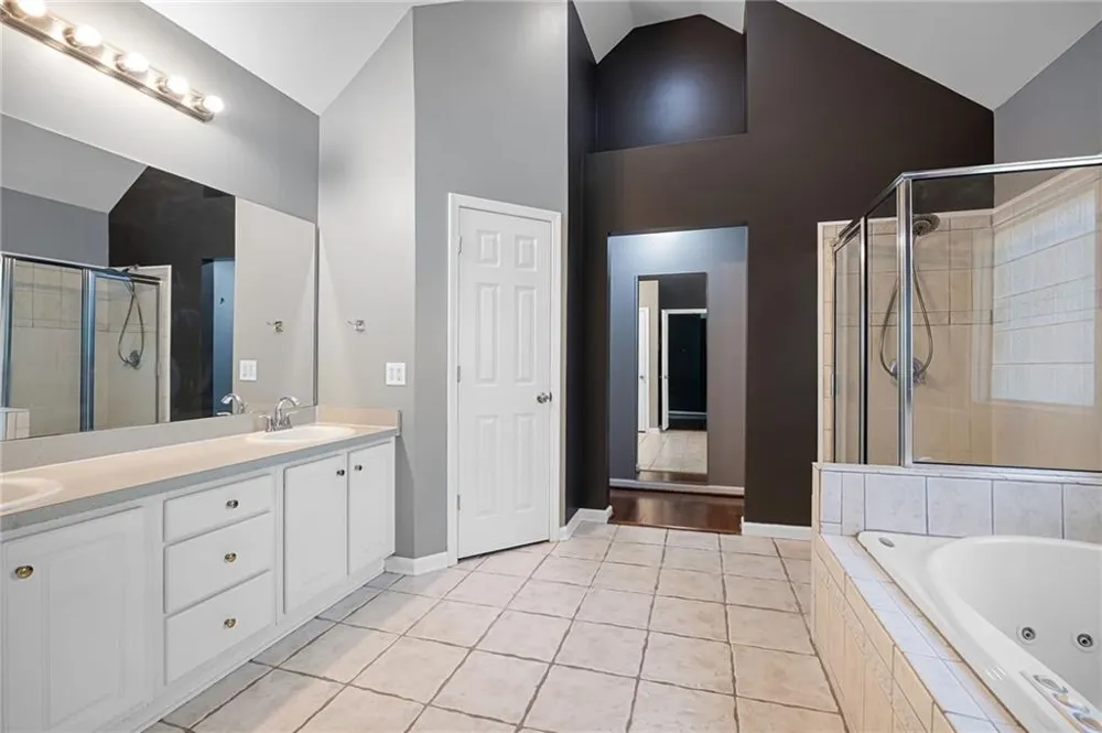 13 Royal Lake Drive SE Cartersville, GA 30120