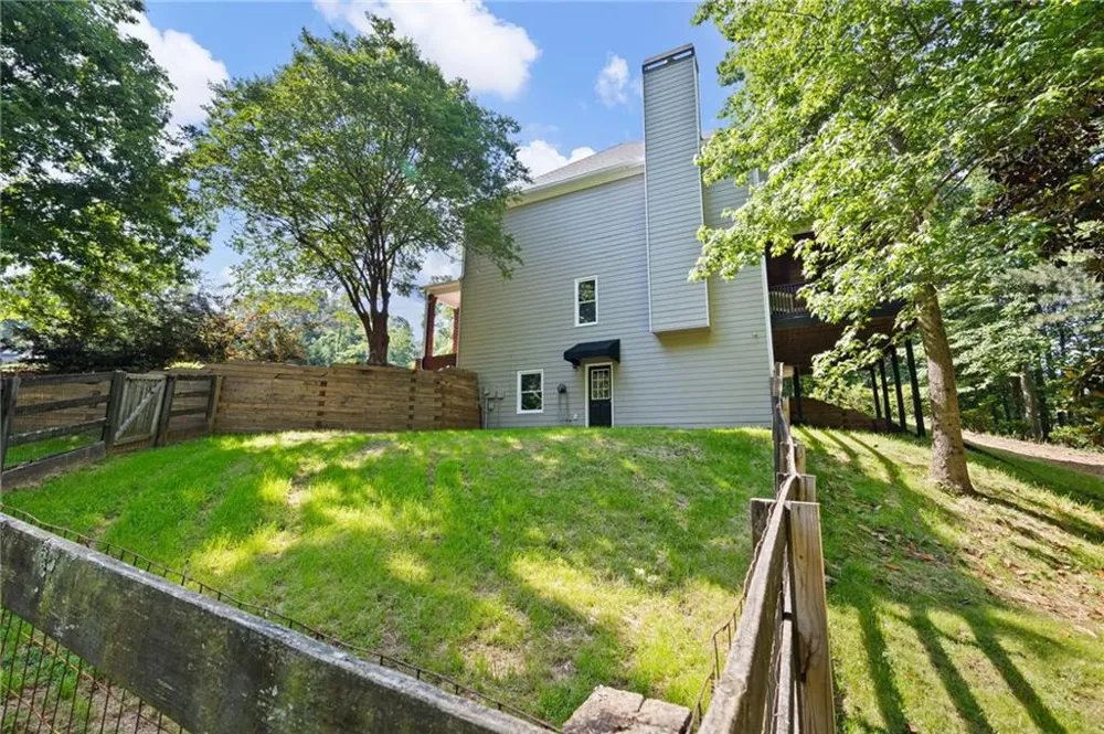 13 Royal Lake Drive SE Cartersville, GA 30120