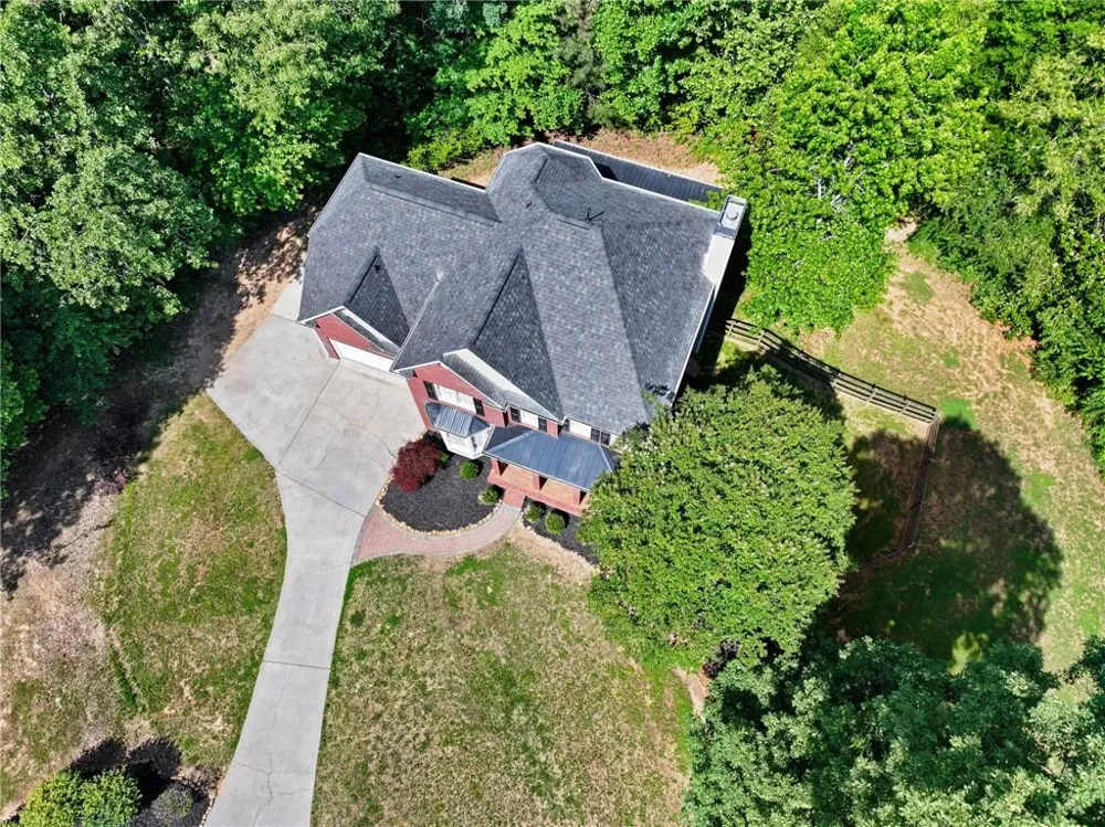 13 Royal Lake Drive SE Cartersville, GA 30120