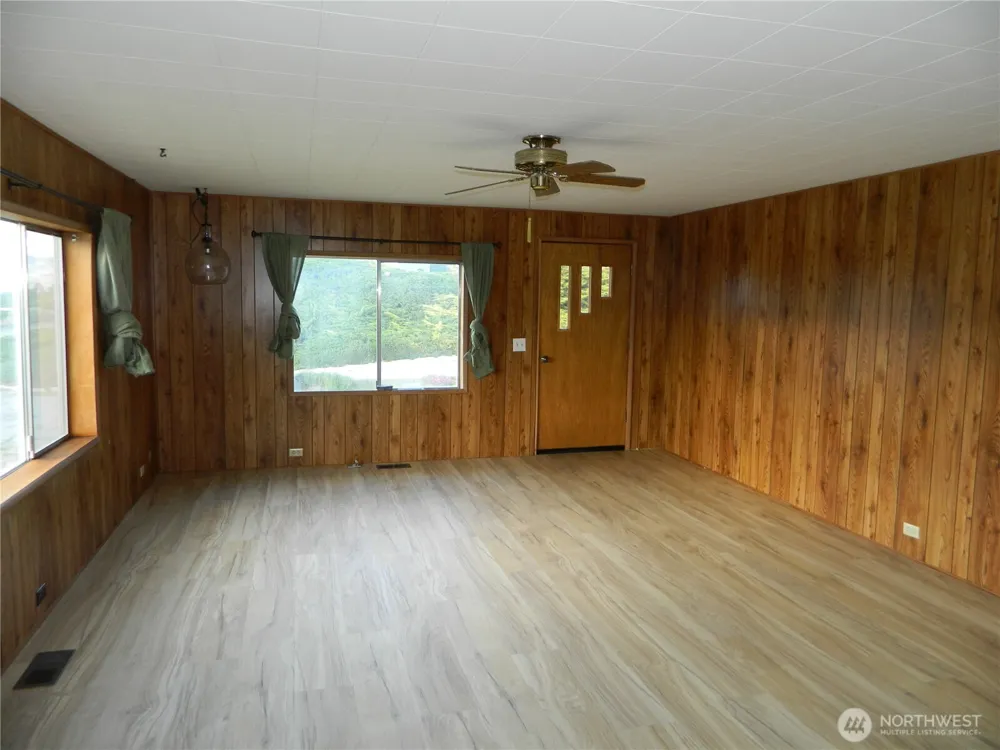 110 1st Street E Tonasket, WA 98855