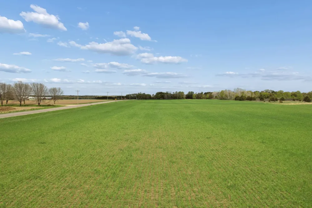PART NW1/4 of SW1/4 ACRES located in Section 23 Jordan, MN 55352