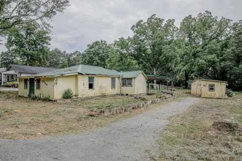 3700 Moore Road