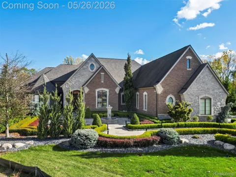 2475 Creekside Court