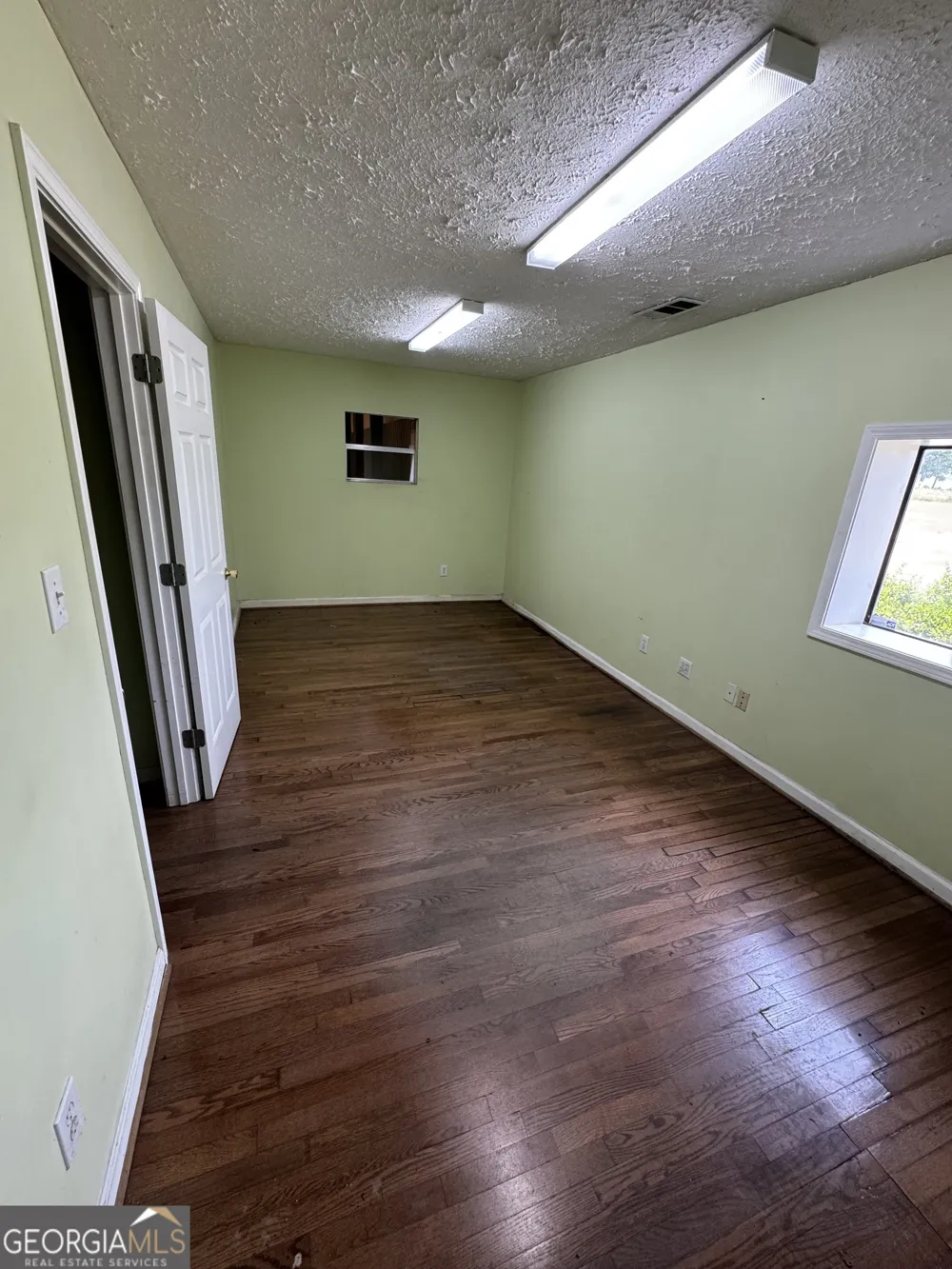 1035 Old Middleton RD Elberton, GA 30635