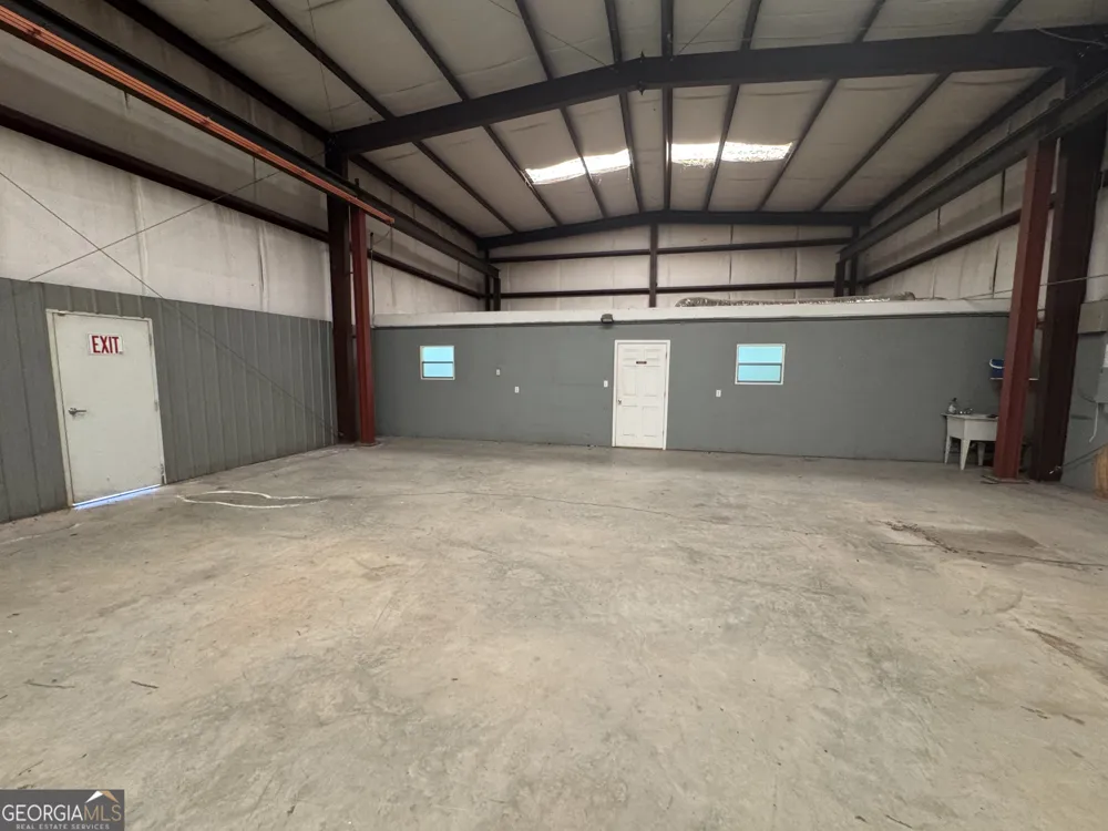 1035 Old Middleton RD Elberton, GA 30635