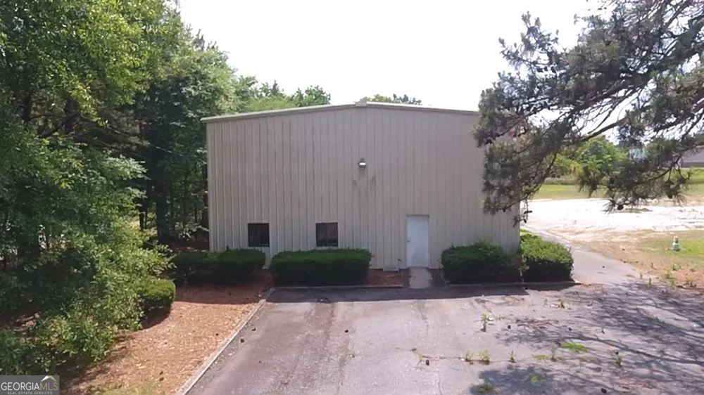 1035 Old Middleton RD Elberton, GA 30635