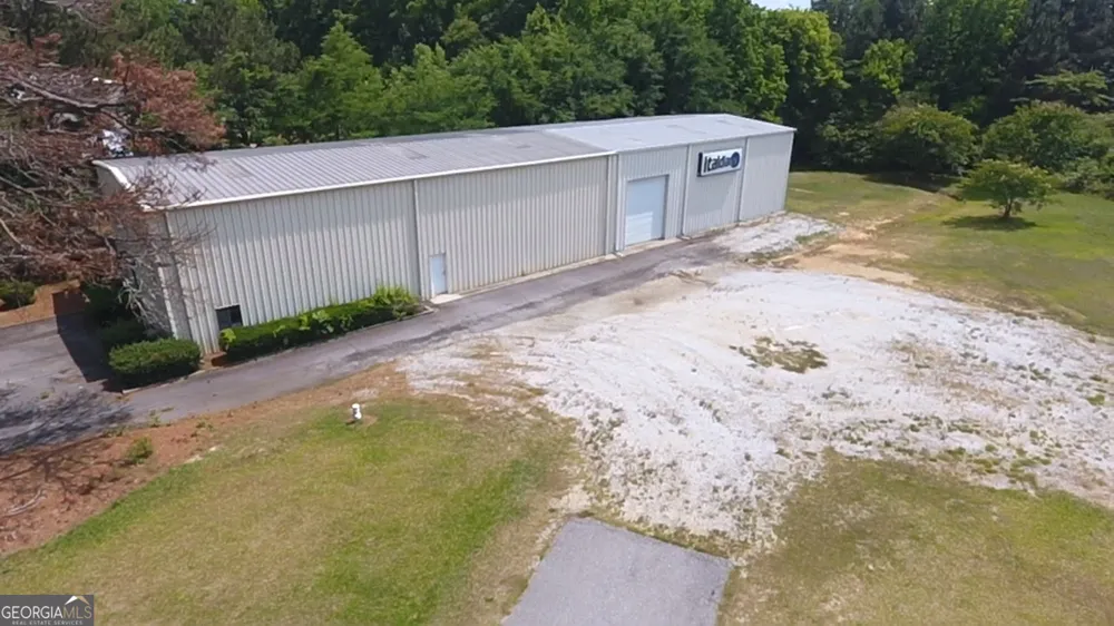 1035 Old Middleton RD Elberton, GA 30635