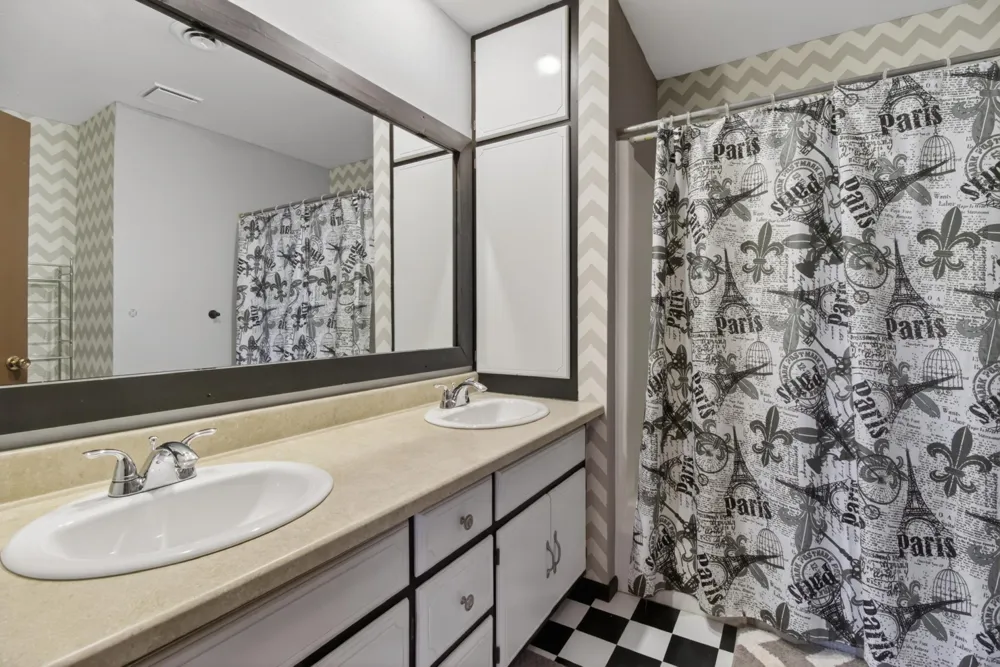 729 7th Street S Breckenridge, MN 56520