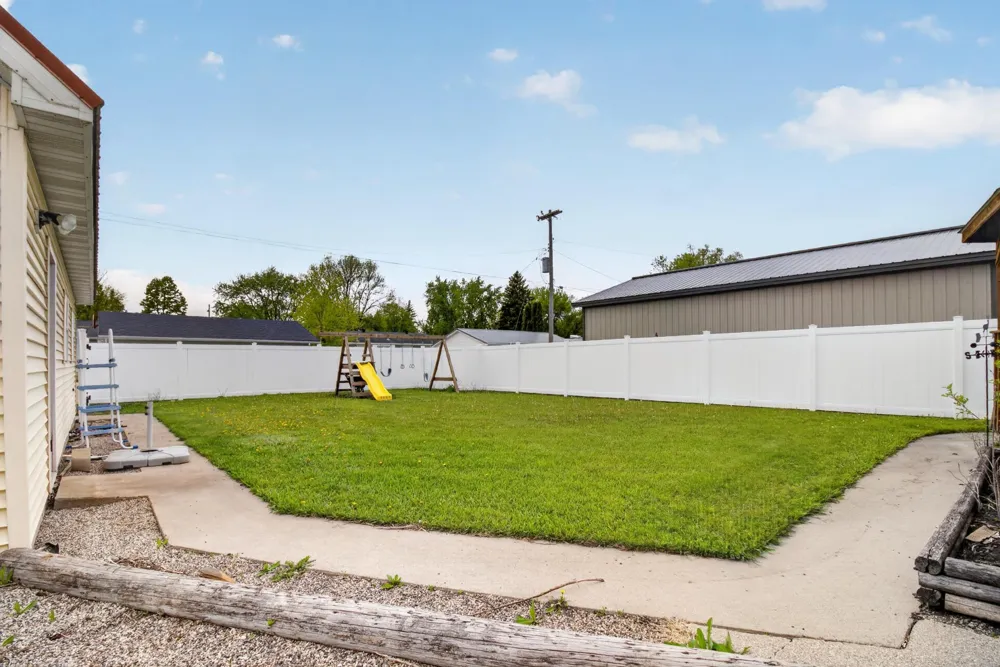 729 7th Street S Breckenridge, MN 56520