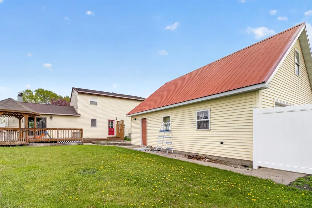 729 7th Street S Breckenridge, MN 56520