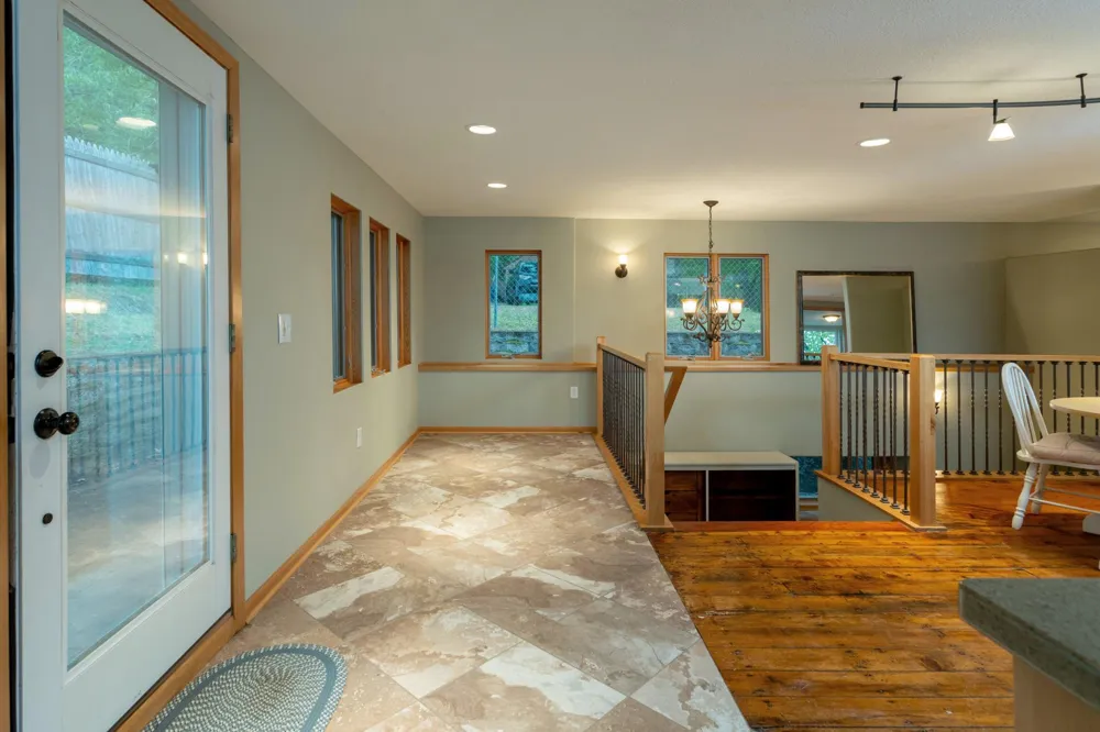 33497 Cobalt Circle NW Cambridge, MN 55008