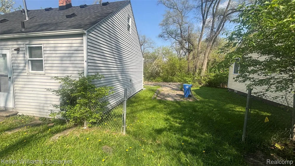 2118 Harriet Street Inkster City, MI 48141