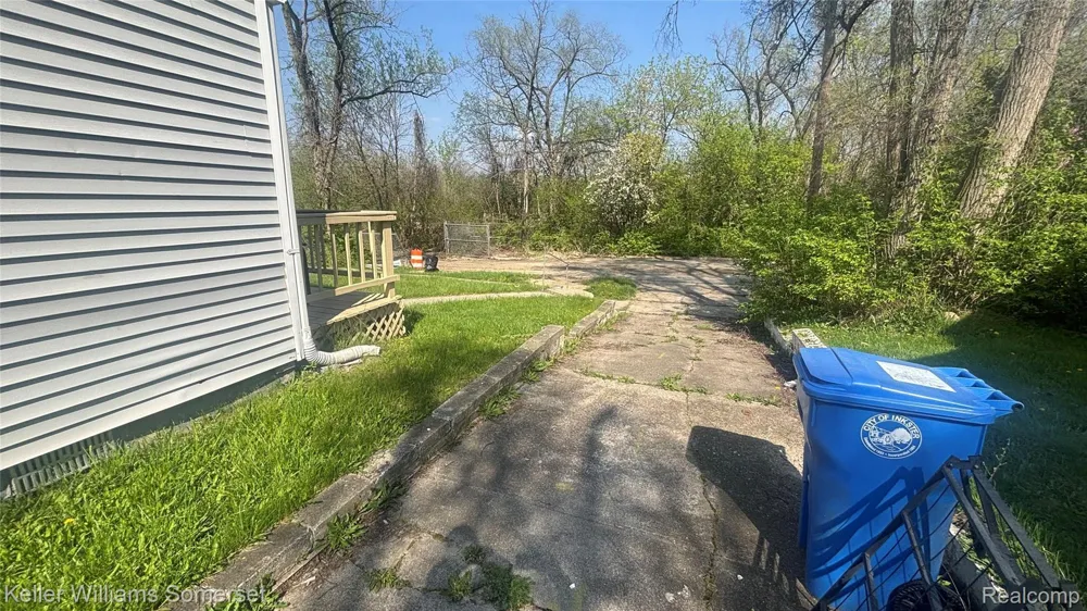 2118 Harriet Street Inkster City, MI 48141