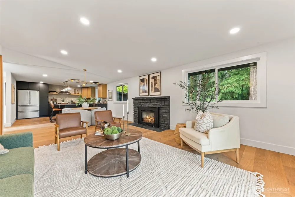 12334 SE 23rd Place Bellevue, WA 98005