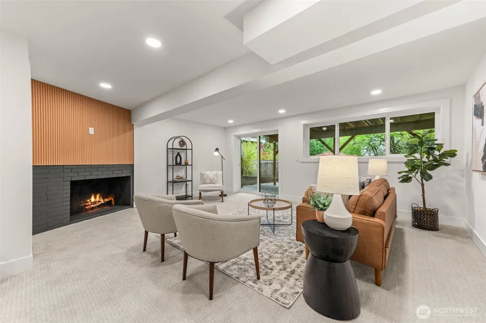 12334 SE 23rd Place Bellevue, WA 98005