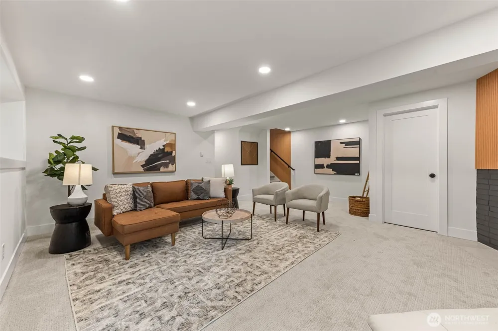 12334 SE 23rd Place Bellevue, WA 98005