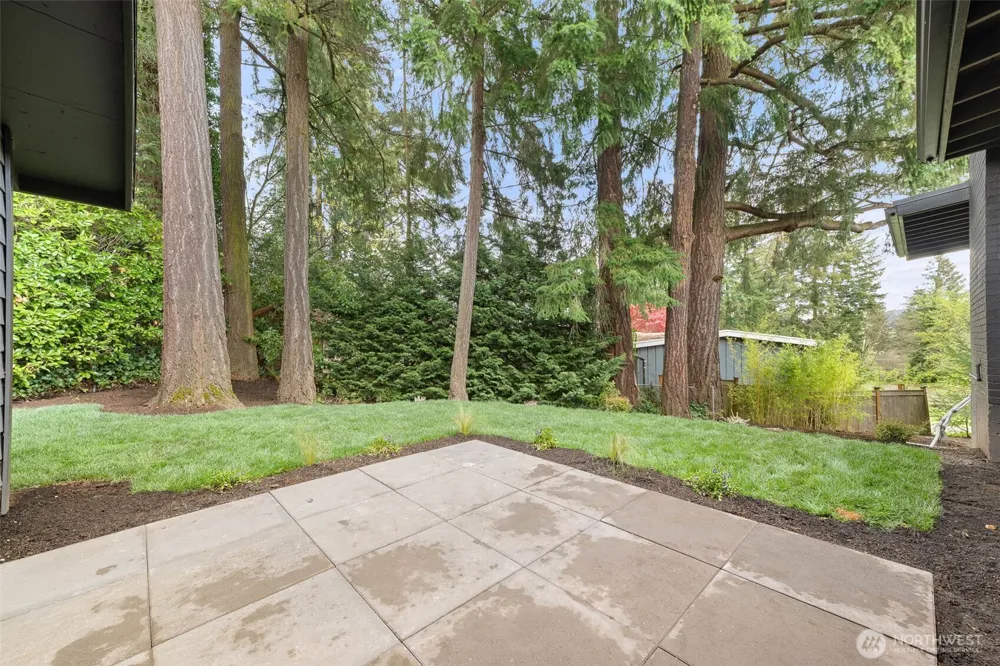12334 SE 23rd Place Bellevue, WA 98005