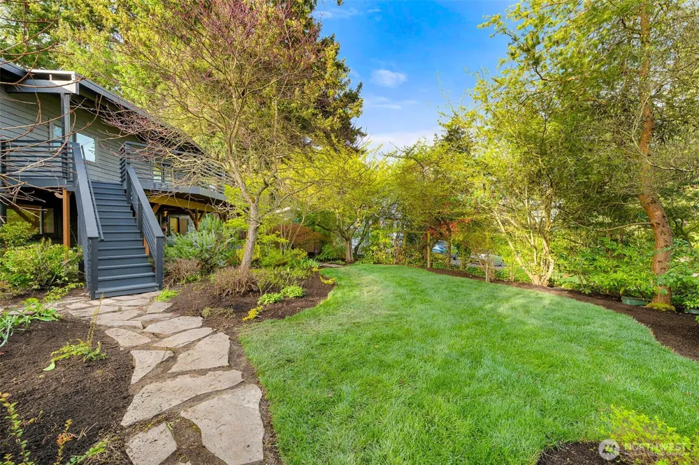12334 SE 23rd Place Bellevue, WA 98005