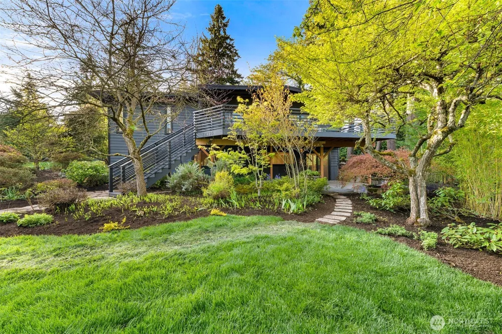 12334 SE 23rd Place Bellevue, WA 98005