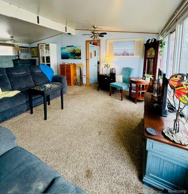 10001 E Goodall Road #404 Durand City, MI 48429