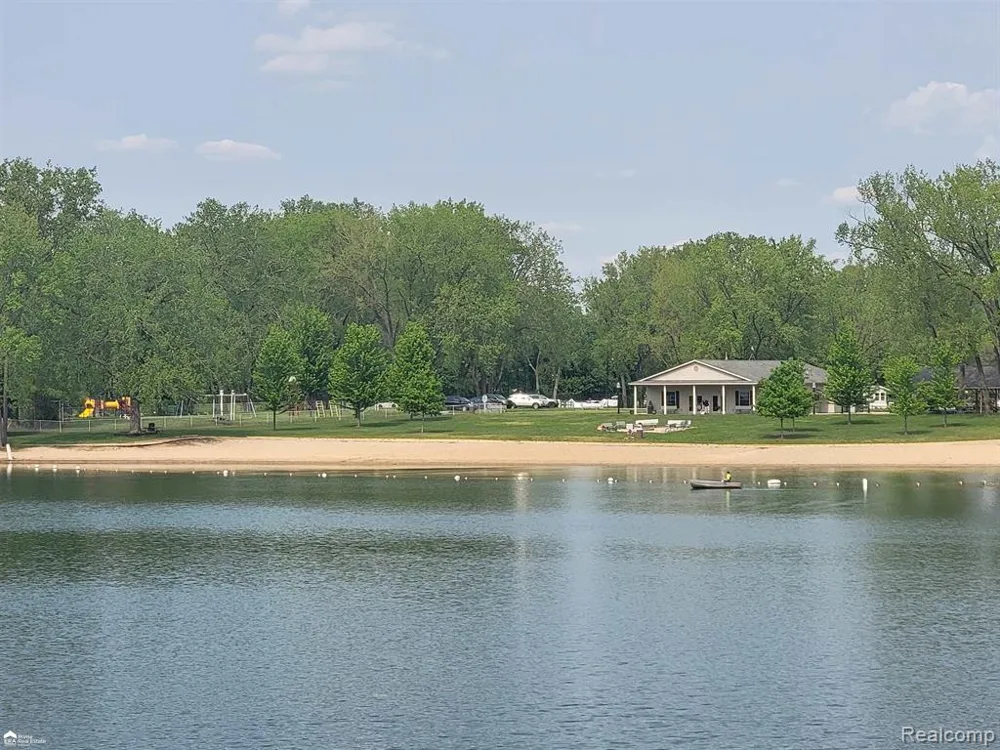 10001 E Goodall Road #404 Durand City, MI 48429