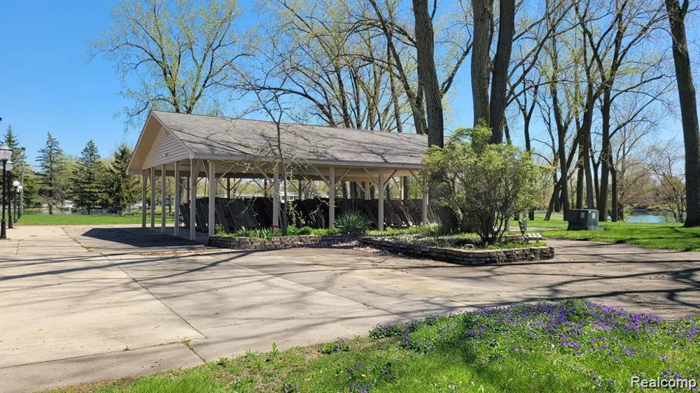 10001 E Goodall Road #404 Durand City, MI 48429